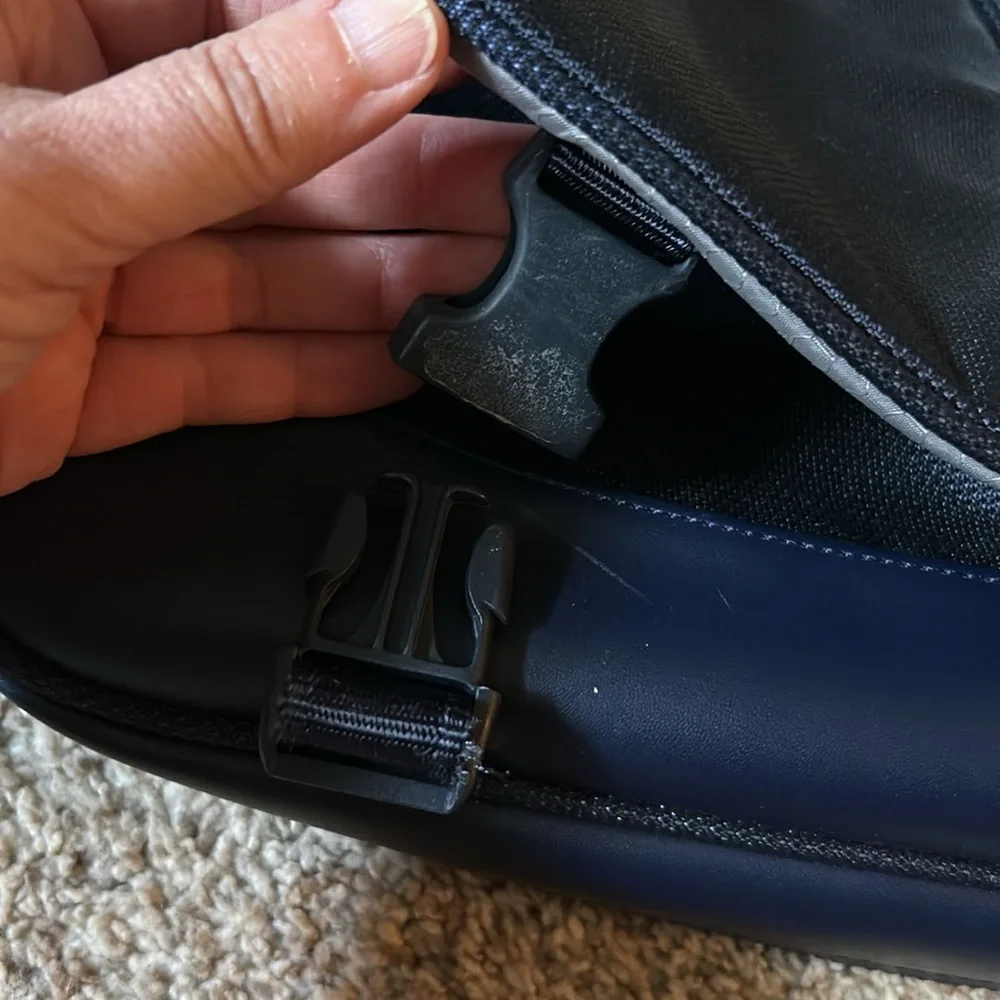 Tumi messenger bag